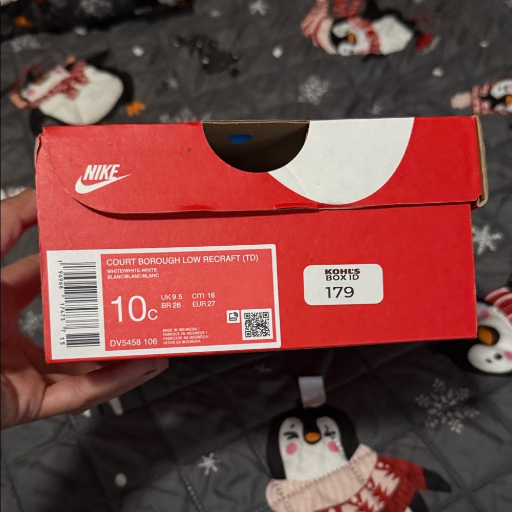 Nike Court Borough Low Red Sneakers